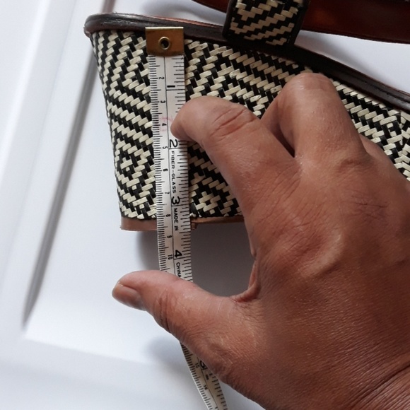 Shoes - Picture 4 of 5